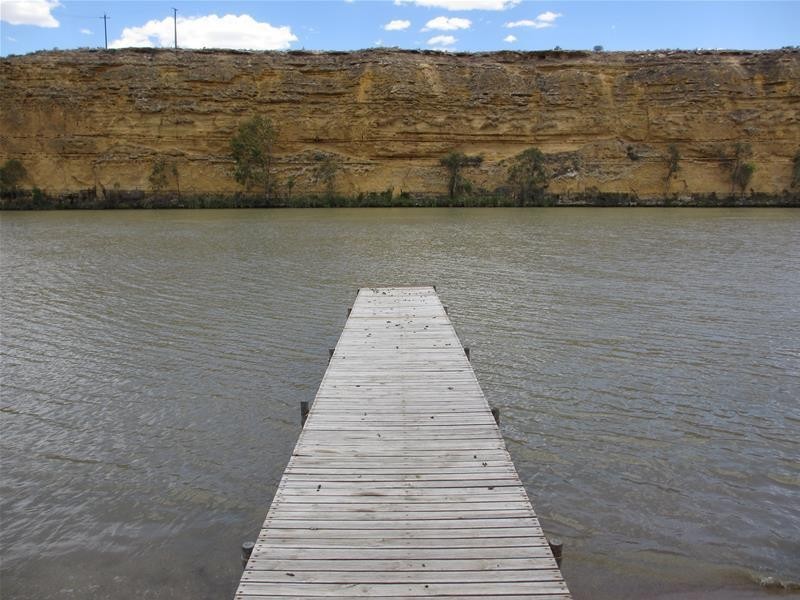 2 Marks Landing, Swan Reach SA 5354