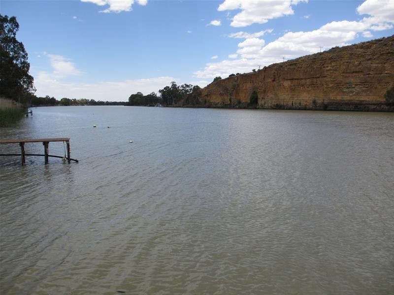 2 Marks Landing, Swan Reach SA 5354