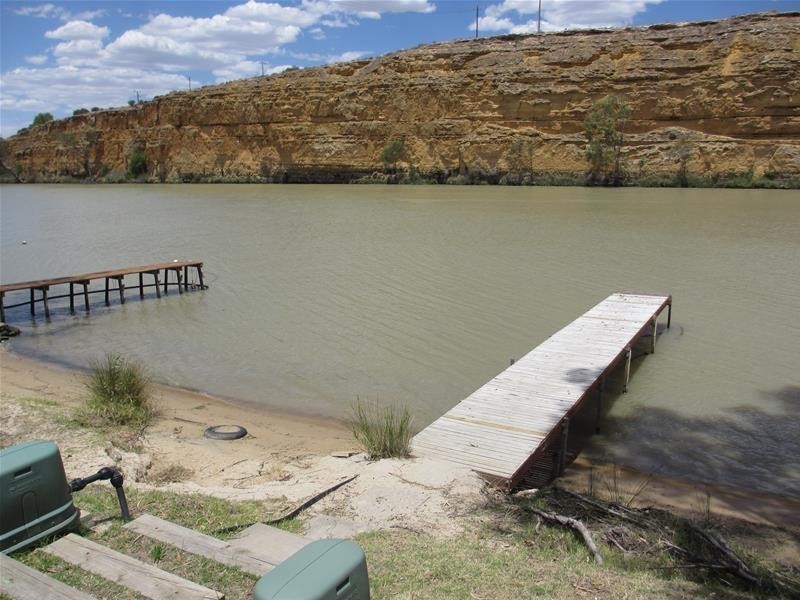 2 Marks Landing, Swan Reach SA 5354