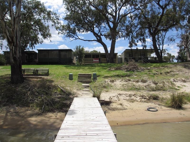 2 Marks Landing, Swan Reach SA 5354