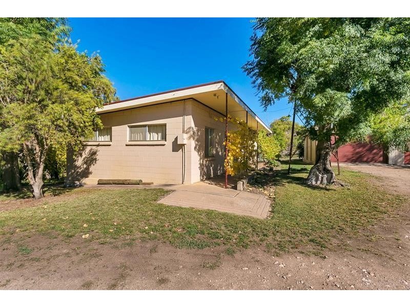 15 Thompson Road, Caurnamont SA 5238