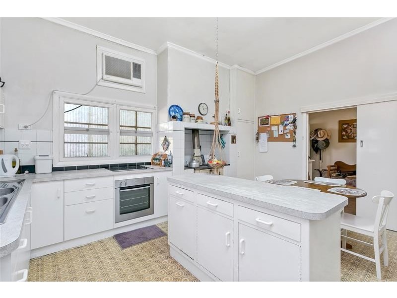 15 Thompson Road, Caurnamont SA 5238