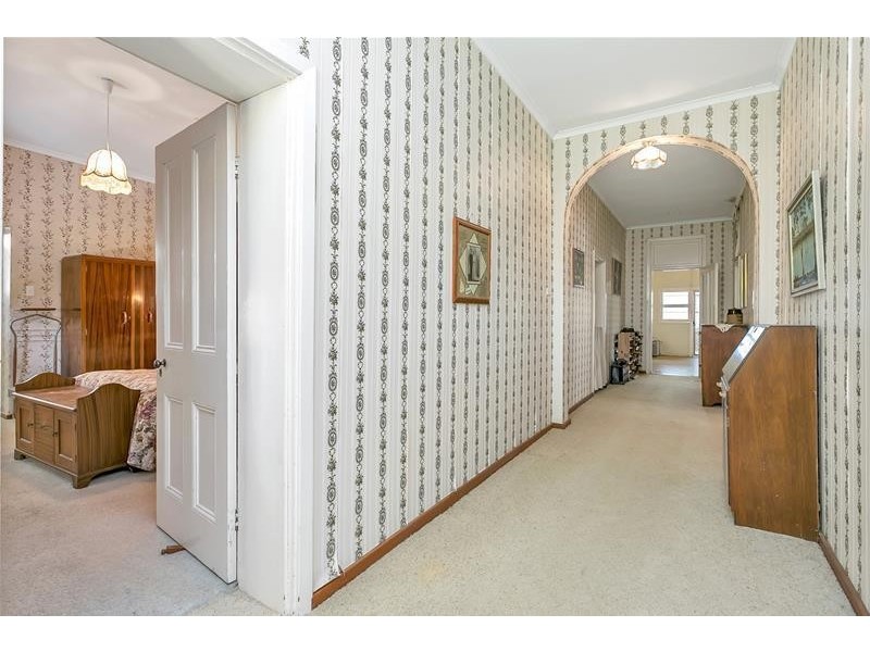 15 Thompson Road, Caurnamont SA 5238