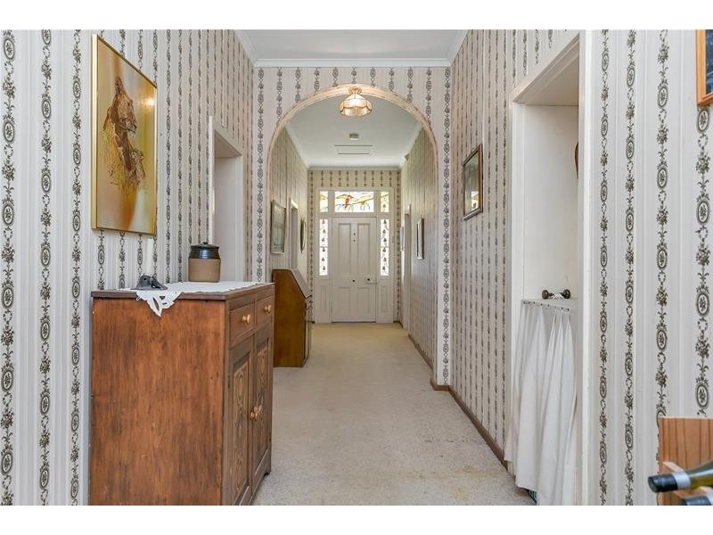 15 Thompson Road, Caurnamont SA 5238