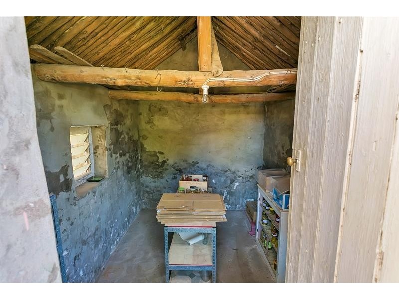 15 Thompson Road, Caurnamont SA 5238