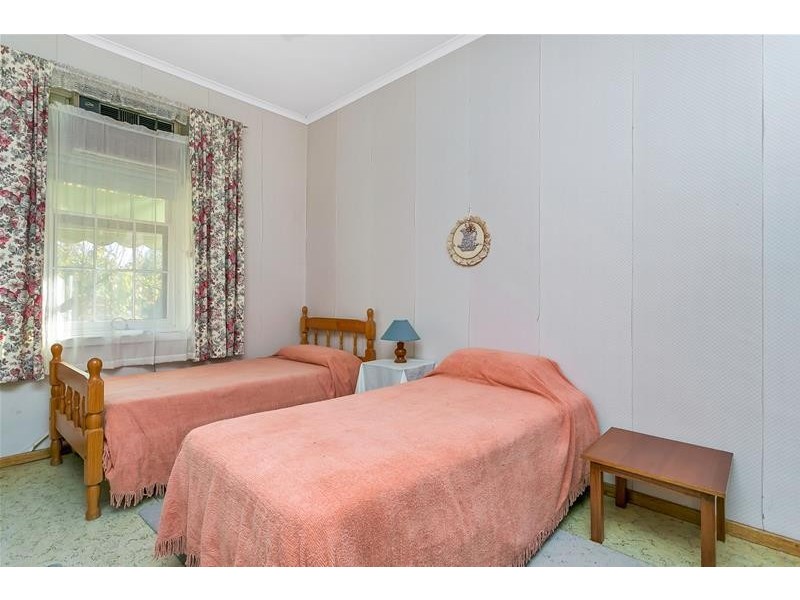 15 Thompson Road, Caurnamont SA 5238