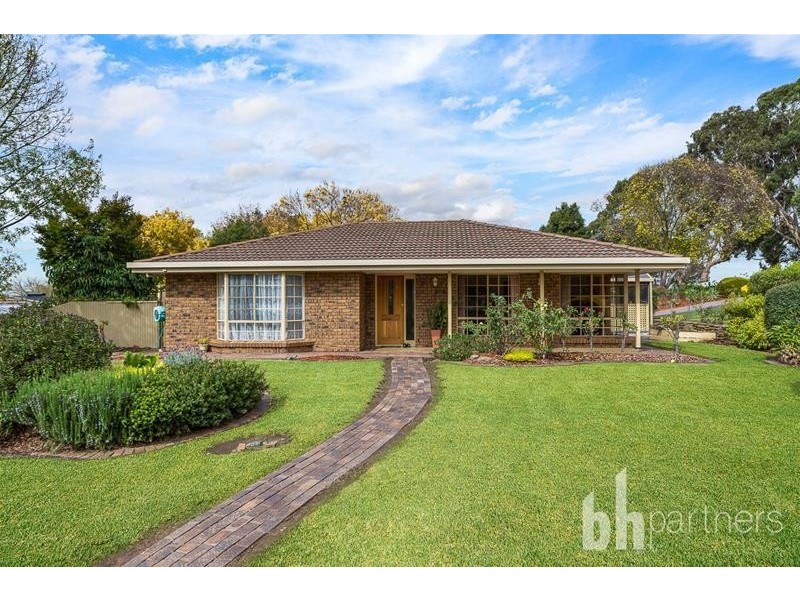 2 Fry Street, Mount Barker SA 5251