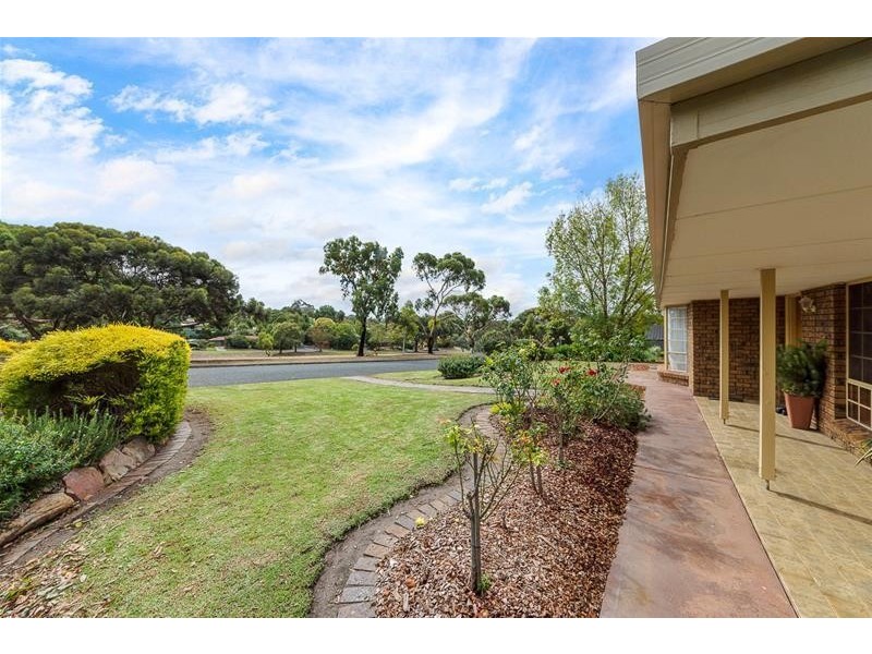 2 Fry Street, Mount Barker SA 5251