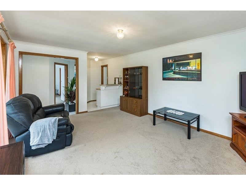 2 Fry Street, Mount Barker SA 5251