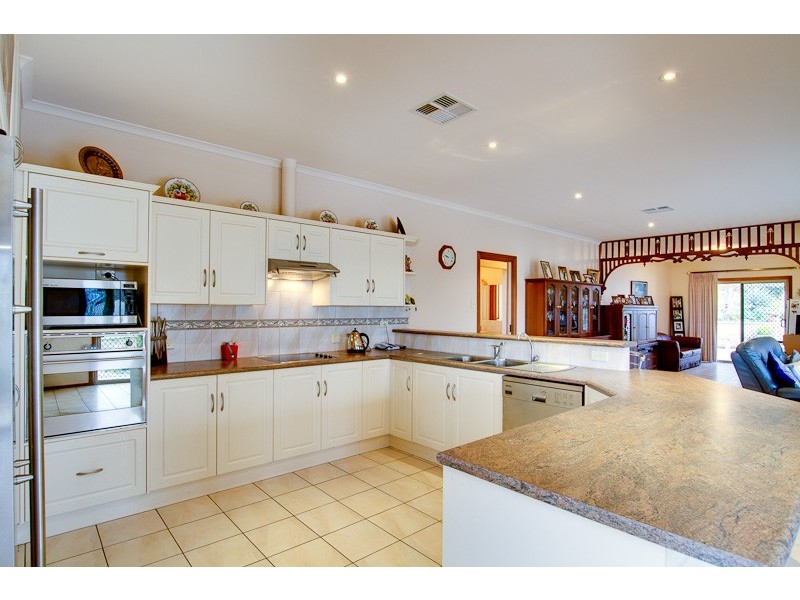 35 Esplanade, Mannum SA 5238