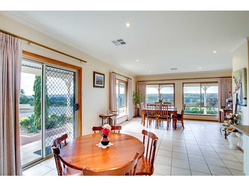 35 Esplanade, Mannum SA 5238