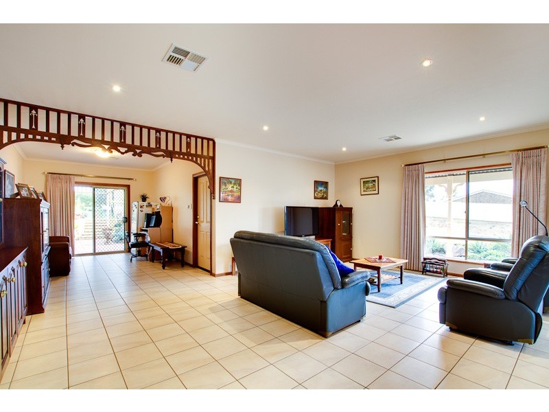 35 Esplanade, Mannum SA 5238