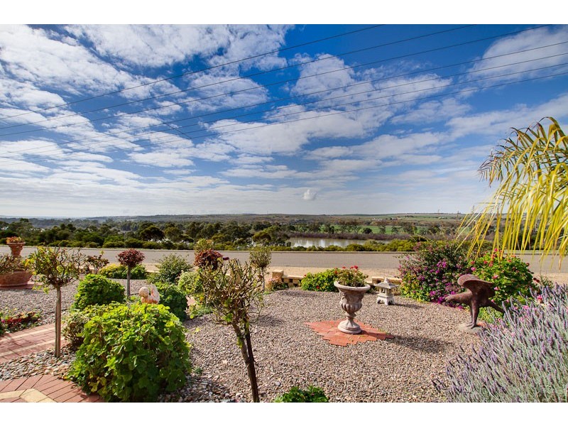 35 Esplanade, Mannum SA 5238