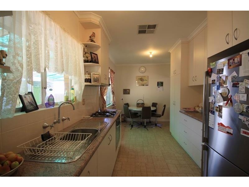 16 Baseby Road, Mannum SA 5238