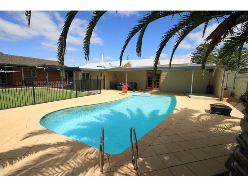 15 King George Street, Mannum SA 5238