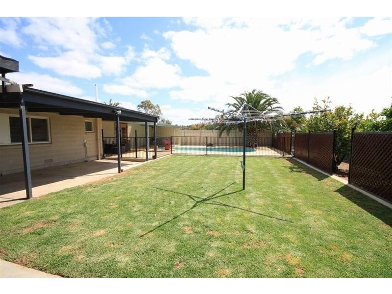 15 King George Street, Mannum SA 5238