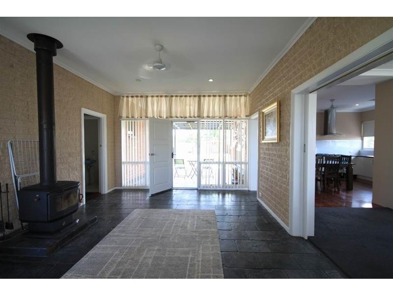 15 King George Street, Mannum SA 5238