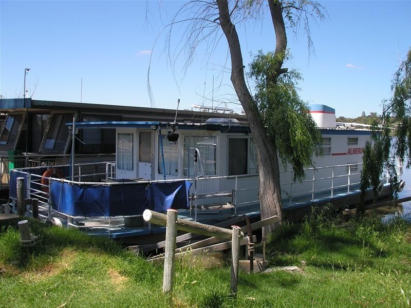 1 Long Flat Road, Murray Bridge SA 5253