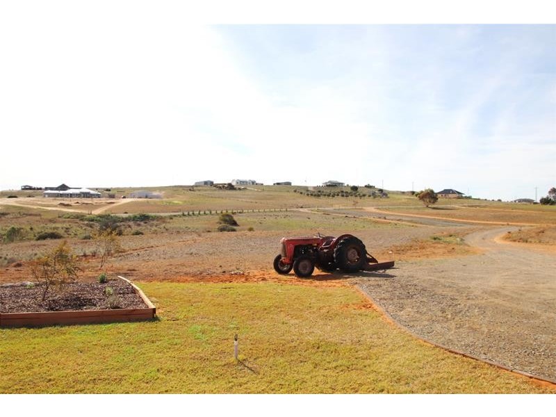 16 Omega Road, Mannum SA 5238