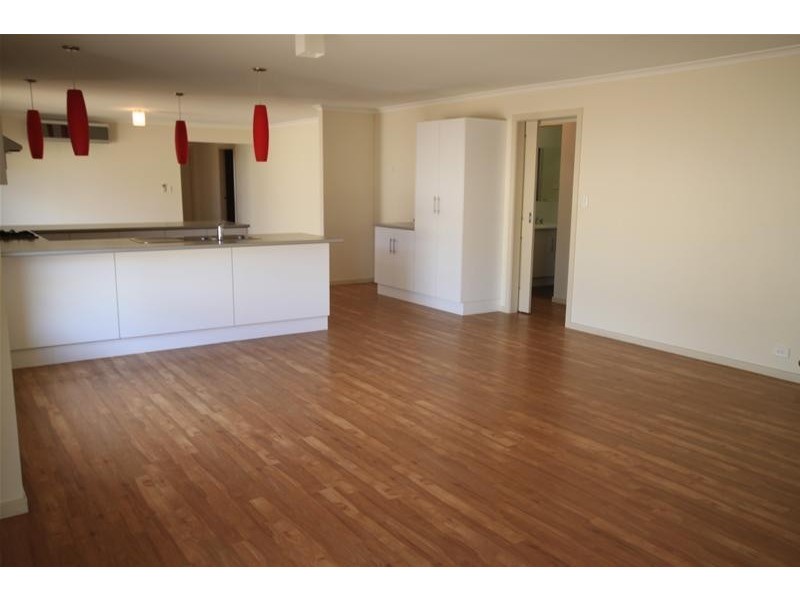 12 Walker Avenue, Mannum SA 5238