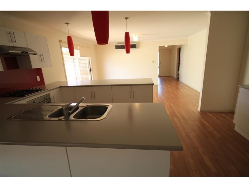 12 Walker Avenue, Mannum SA 5238