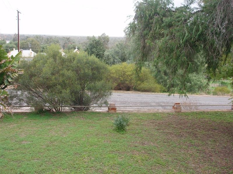 4 Phillip Avenue, Swan Reach SA 5354