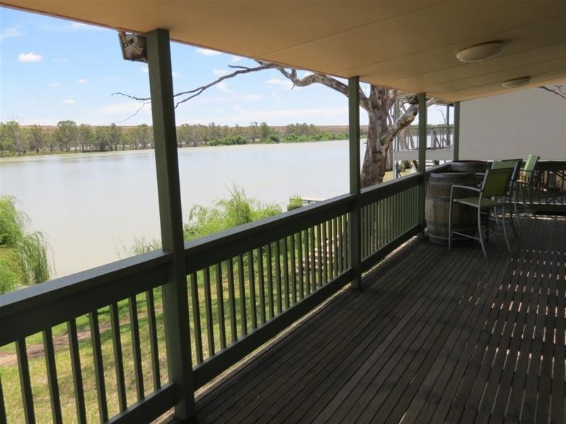 50 River Drive PAISLEY via, Blanchetown SA 5357