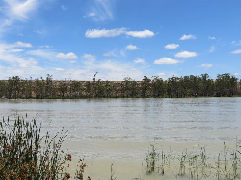 50 River Drive PAISLEY via, Blanchetown SA 5357