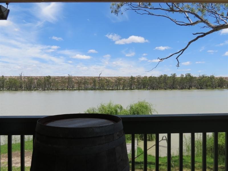 50 River Drive PAISLEY via, Blanchetown SA 5357