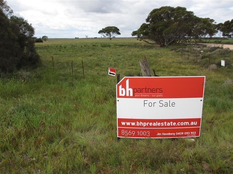 Sec 157 & 173 Schroeder & Strauss Roads, Black Hill SA 5353