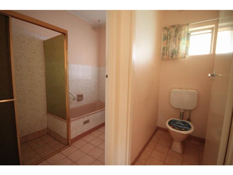 3 Esplanade, Mannum SA 5238