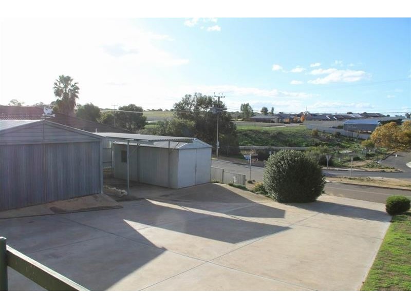 3 Esplanade, Mannum SA 5238