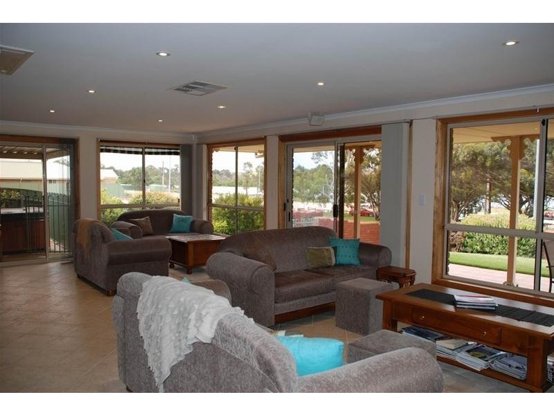 2 Pelican Court ‘Woodlane’, Mypolonga SA 5254