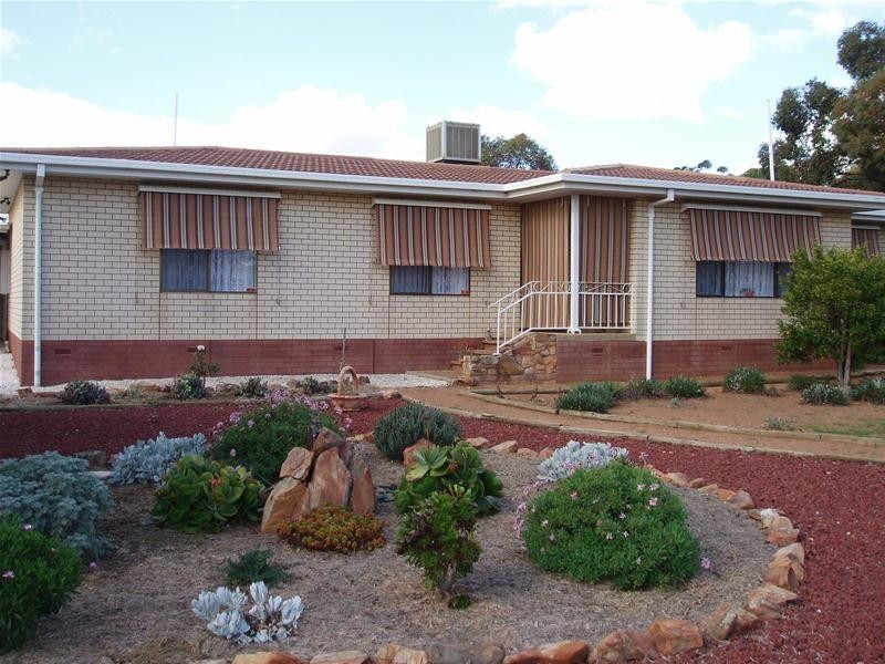 36 Phillip Avenue, Swan Reach SA 5354