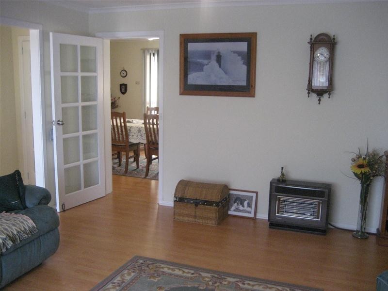 36 Phillip Avenue, Swan Reach SA 5354