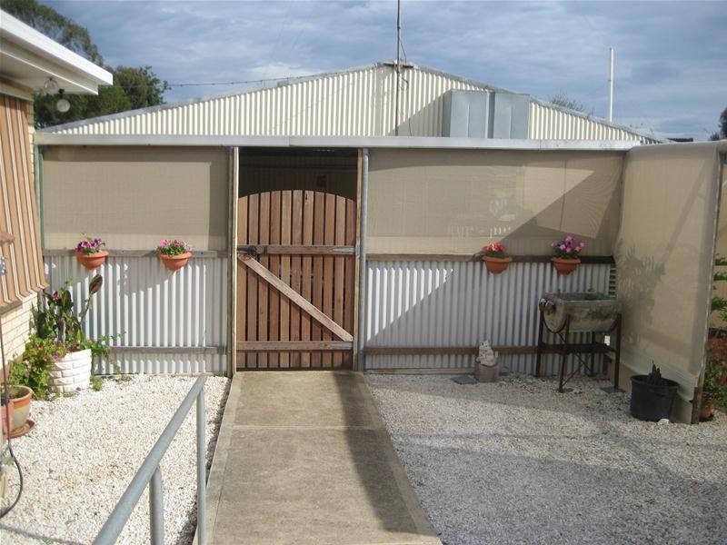 36 Phillip Avenue, Swan Reach SA 5354