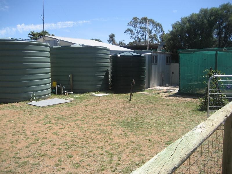 36 Phillip Avenue, Swan Reach SA 5354