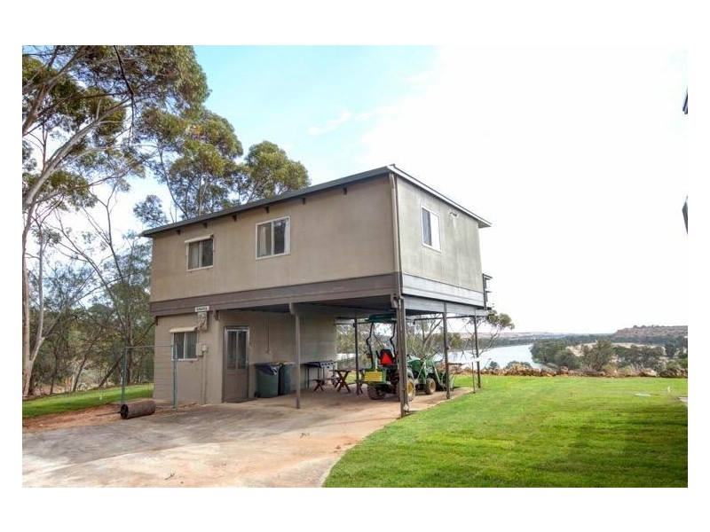 7 ‘Aruma River Resort’ Cliff View Drive, Walker Flat SA 5238