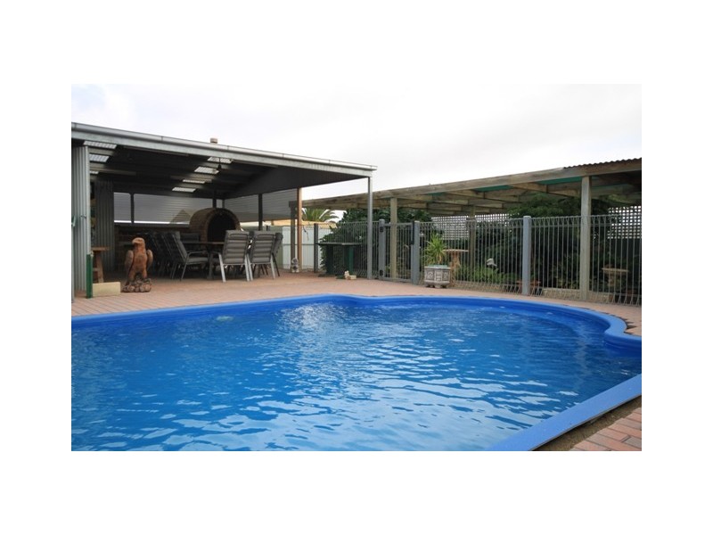 2 Main Road, Bowhill SA 5238