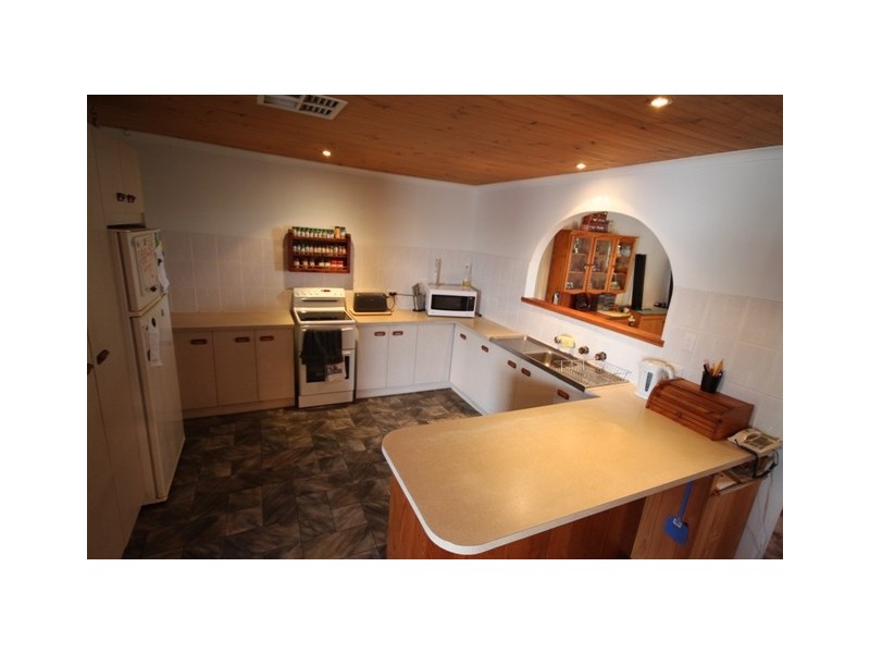 2 Main Road, Bowhill SA 5238