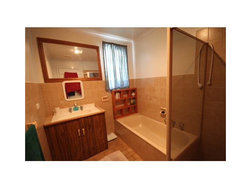 2 Main Road, Bowhill SA 5238