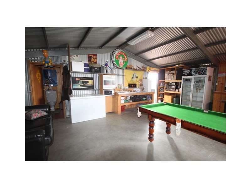 2 Main Road, Bowhill SA 5238