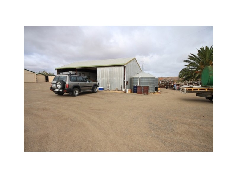 2 Main Road, Bowhill SA 5238