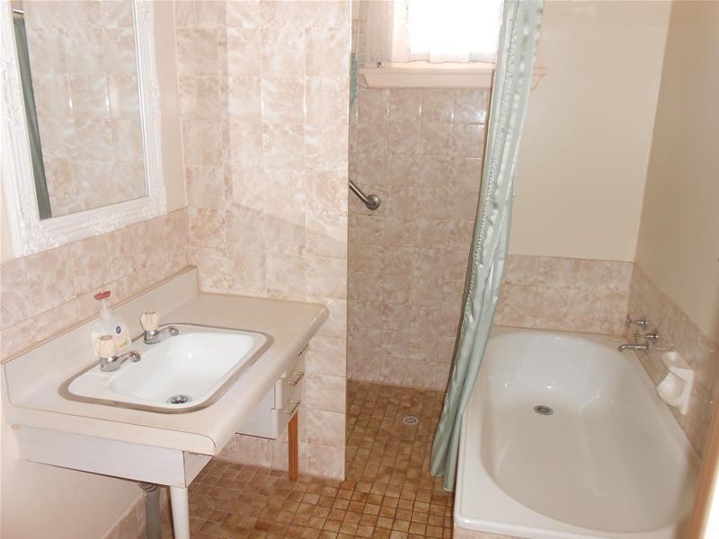 6 Adelaide Road, Mannum SA 5238