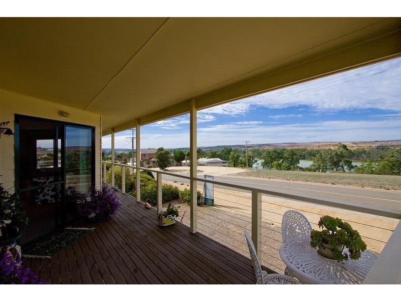 5 Esplanade, Mannum SA 5238