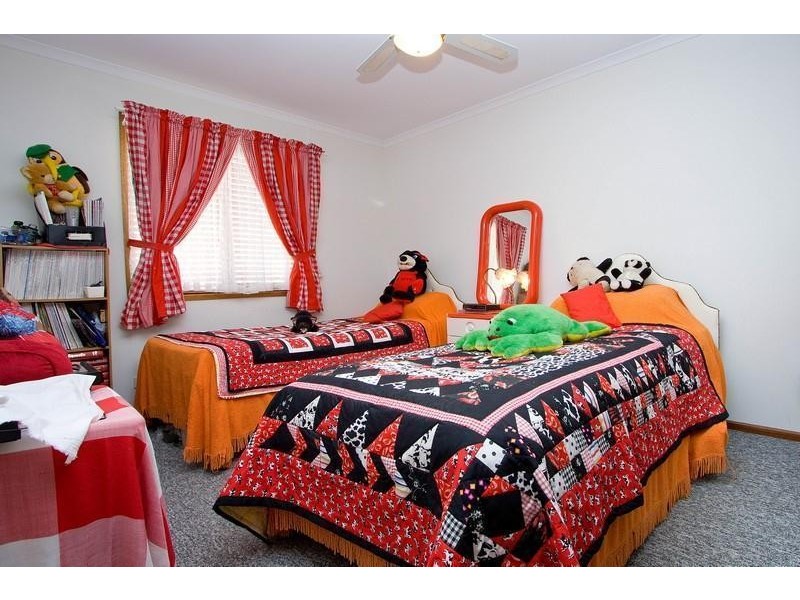 5 Esplanade, Mannum SA 5238