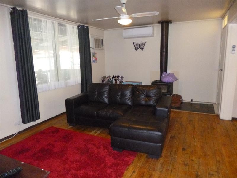 13 Charles Street, Mannum SA 5238