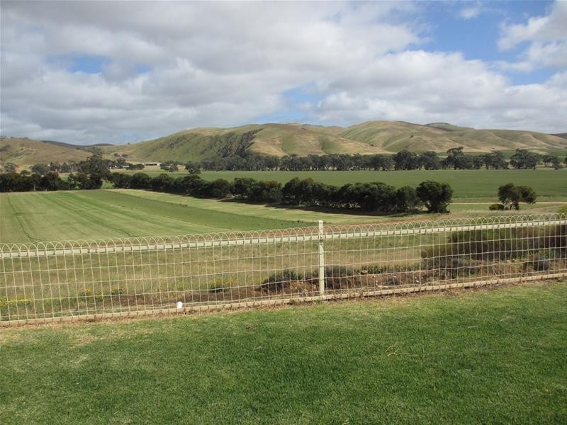 1078 Three Chain Road (off Bundilla Road), Cambrai SA 5353