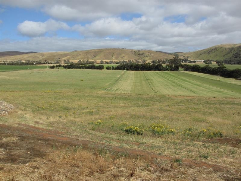 1078 Three Chain Road (off Bundilla Road), Cambrai SA 5353