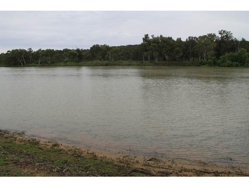 15 Lake Carlet Shack Road, Mannum SA 5238